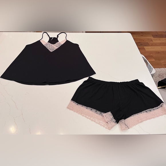Floretta 2-Piece Camisole & Shorts Set | Small | Black & Cream - Picture 3 of 9